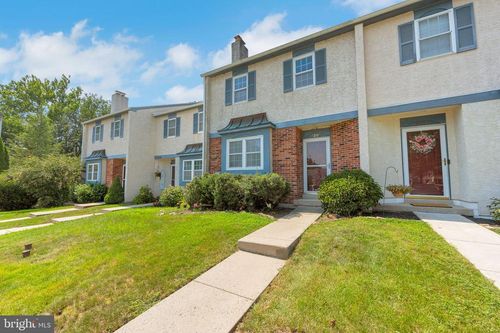 3203 Doris Ct, PHOENIXVILLE, PA, 19460-1870 | Card Image