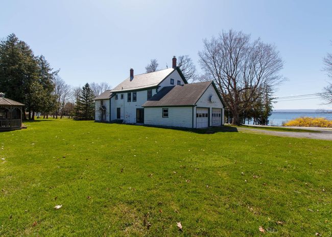 250 West Shore Road, House other with 4 bedrooms, 1 bathrooms and null parking in Grand Isle VT | Image 8