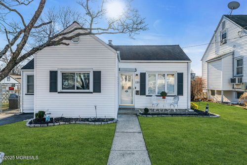 135 High St, Piscataway, NJ, 08854-2715 | Card Image