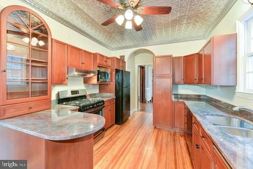 4215 River Rd Nw, WASHINGTON, DC, 20016-4534 | Card Image