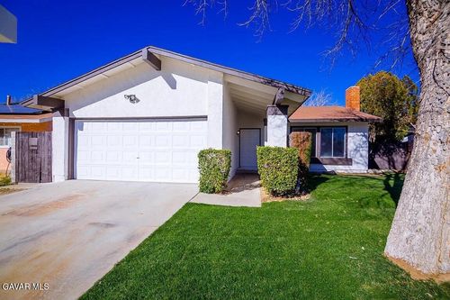 619 Curve Cir, Lancaster, CA, 93535-4118 | Card Image