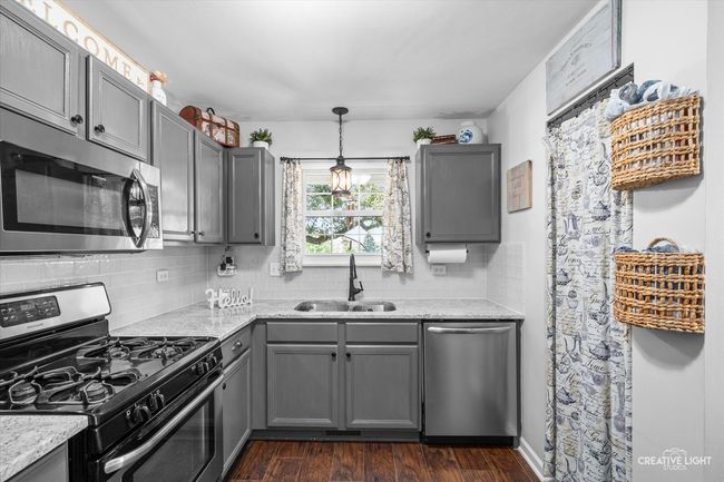 There is a pantry too! | Image 10