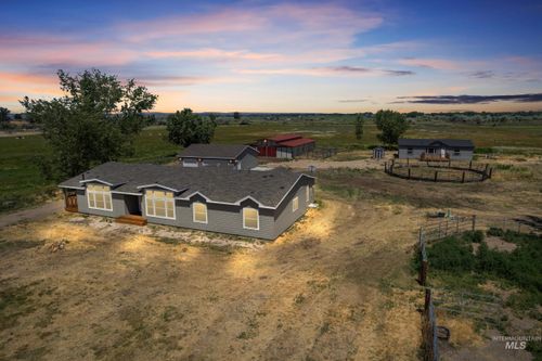 30556 Pet Ln, Parma, ID, 83660-6602 | Card Image