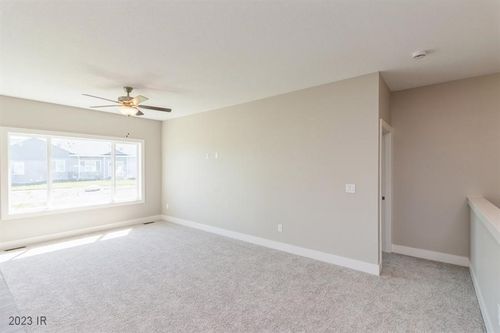 9622 Crestview Dr, West Des Moines, IA, 50266-5060 | Card Image