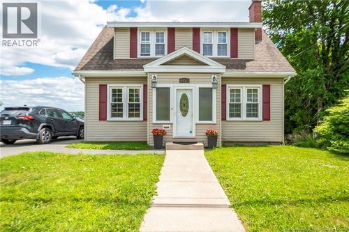 1157 Manawagonish Rd, House with 4 bedrooms, 2 bathrooms and null parking in Saint John NB | Card Image