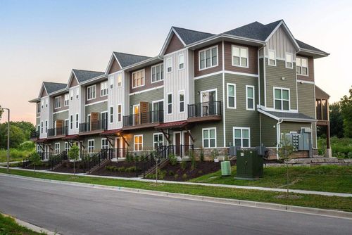 703-2674 Notre Dame Dr, FITCHBURG, WI, 53711-9408 | Card Image