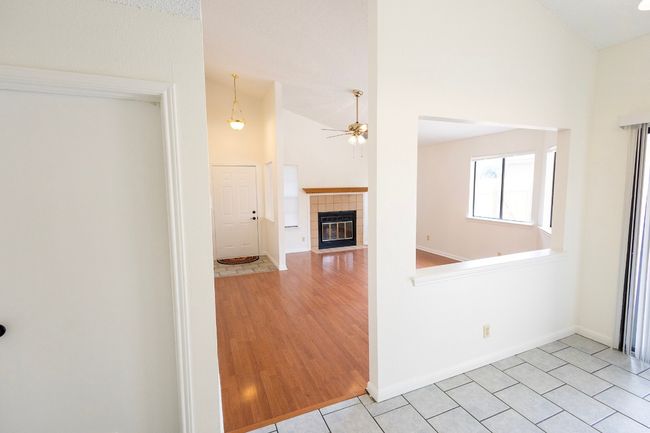 1104 Greenbriar Loop, House other with 3 bedrooms, 2 bathrooms and 3 parking in Round Rock TX | Image 16