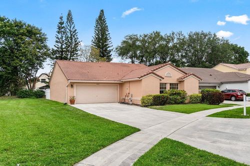10001 Country Brook Rd, Boca Raton, FL, 33428-4217 | Card Image