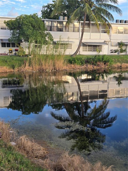 apt-32-20310 Ne 2nd Ave, Miami Gardens, FL, 33179-2362 | Card Image