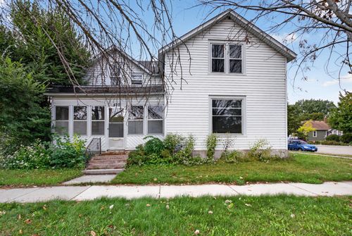 423 N Ash St, Chaska, MN, 55318-2059 | Card Image