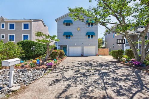 832 Surfside Ave, Virginia Beach, VA, 23451-3600 | Card Image