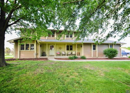 1786 Road E5, Emporia, KS, 66801-7628 | Card Image