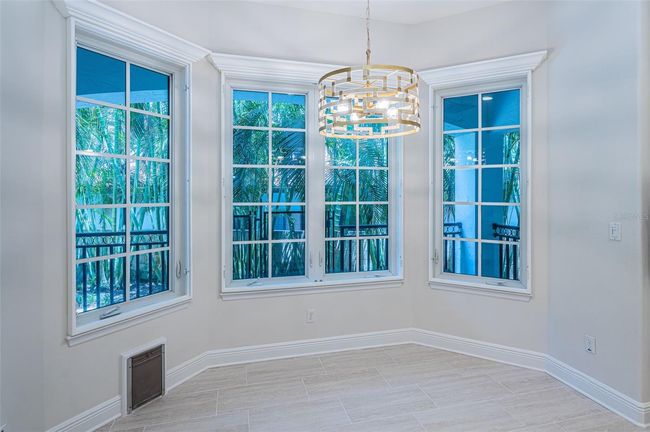 147 Bay Point Dr Ne, House other with 4 bedrooms, 4 bathrooms and null parking in St Petersburg FL | Image 33