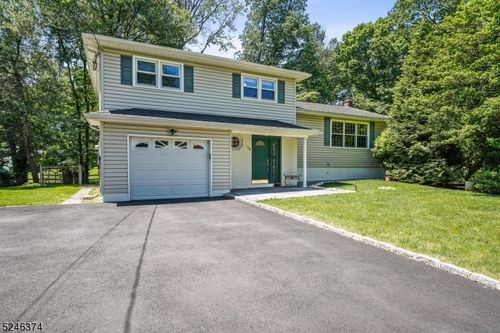 15 Mansfield Ct, Livingston, NJ, 07039-1311 | Card Image