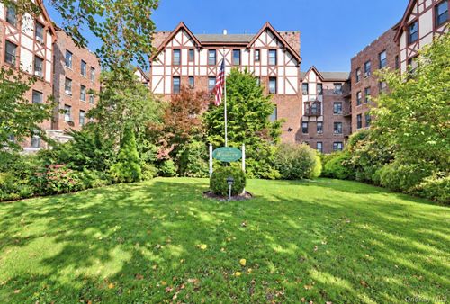 d3-160-15 Powells Cove Blvd, New York, NY, 11357 | Card Image