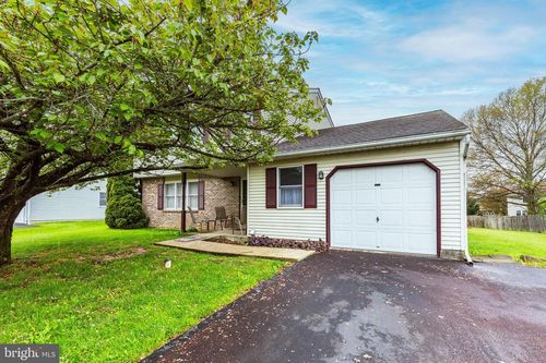 1072 Independence Way, HATFIELD, PA, 19440-4117 | Card Image