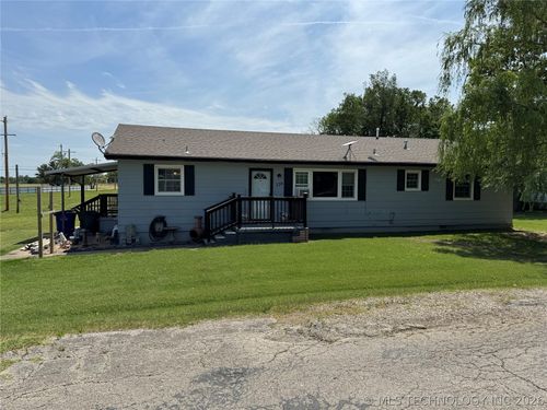 220 N Chestnut St, Copan, OK, 74022-4225 | Card Image