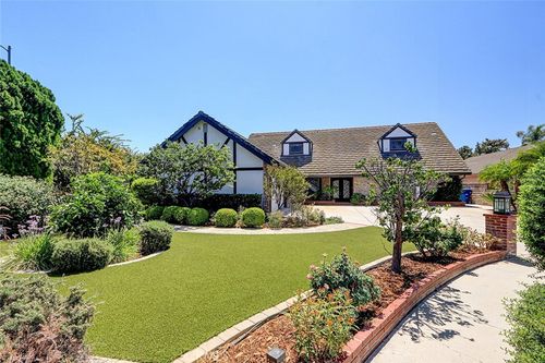 17002 Dearborn, Northridge, CA, 91325 | Card Image