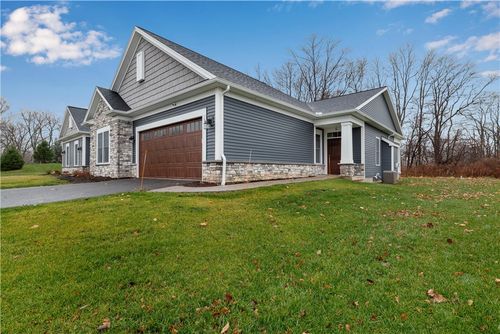 1352 Creeks Edge Dr, Webster, NY, 14580-9668 | Card Image