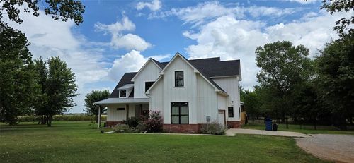 124 Kevin Ln, Tuttle, OK, 73089-8448 | Card Image