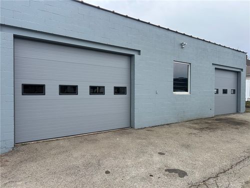 97 Clyde St, Ellwood City, PA, 16117-2452 | Card Image