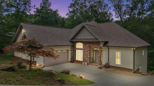 213 Redbud St, Seneca, SC, 29672-9165 | Card Image