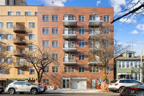 2e-141-15 Cherry Ave, Flushing, NY, 11355-2968 | Card Image