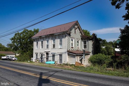 2678 W Main St, Hegins, PA, 17938-8902 | Card Image