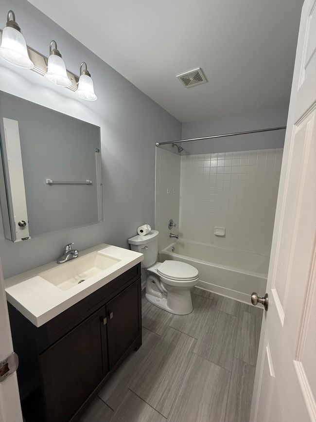 1493 - 1493 Sashay Ct, Townhouse with 2 bedrooms, 2 bathrooms and 2 parking in Gurnee IL | Image 18