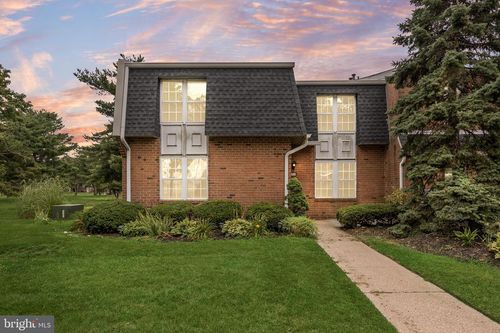 2068 Harbour Dr, PALMYRA, NJ, 08065-1112 | Card Image