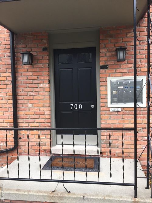 700 Ann St, Birmingham, MI, 48009-3686 | Card Image