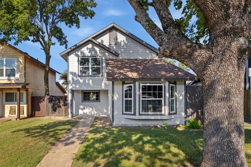 2115 Chatham Square Ct, Dallas, TX, 75227-7639 | Card Image