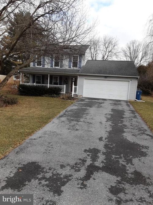 385 Holly Ann Dr, Landisville, PA, 17538-1036 | Card Image