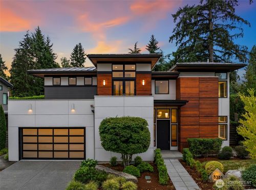 8351 Se 31st St, Mercer Island, WA, 98040-5056 | Card Image