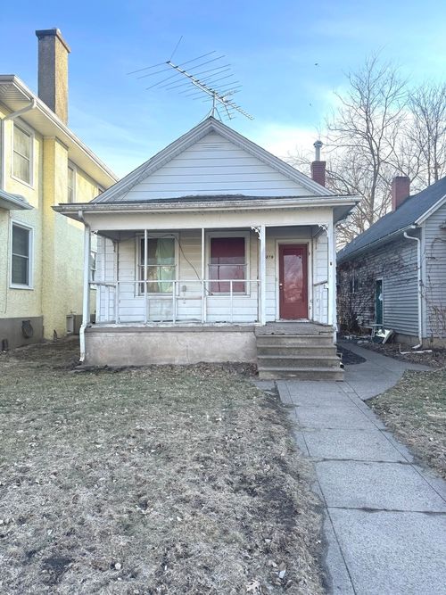 319 1st Ave, Clinton, IA, 52732-4123 | Card Image