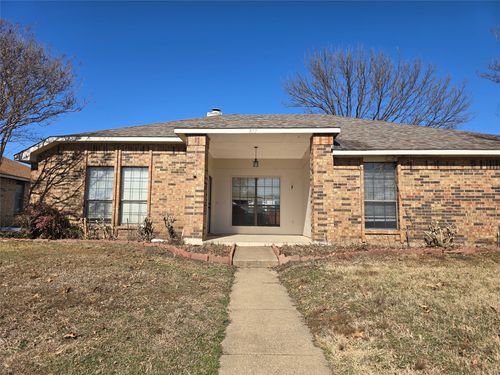 877 Harvest Glen Dr, Plano, TX, 75023-6825 | Card Image