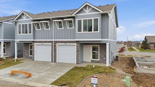 631 N Creative Way, Post Falls, ID, 83854 | Card Image