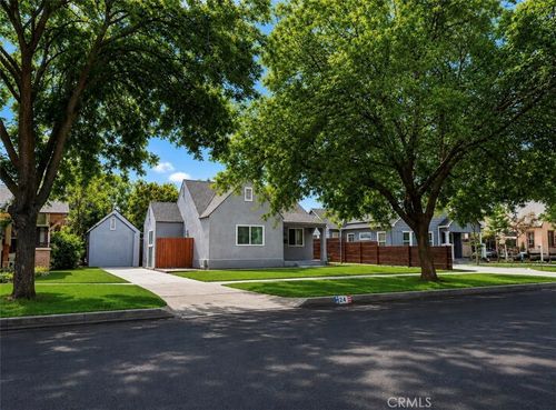 24 W 26th St, Merced, CA, 95340-2907 | Card Image