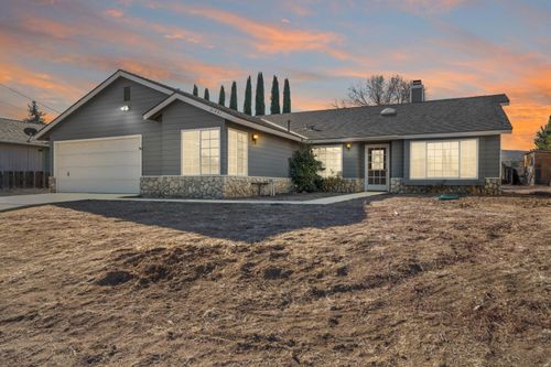 21431 Santa Maria Drive, Tehachapi, CA, 93561 | Card Image