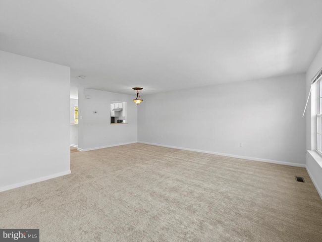22937 Whitehall Ter, Townhouse with 4 bedrooms, 3 bathrooms and null parking in STERLING VA | Image 8