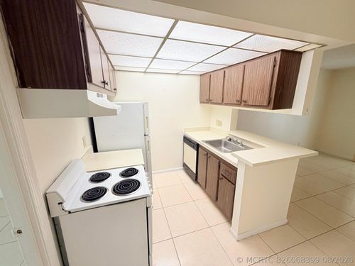 a113-1500 N Congress Ave, West Palm Beach, FL, 33401-1718 | Card Image