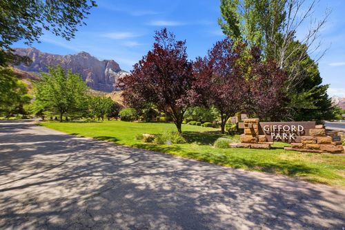 101 Gifford Park Dr, Springdale, UT, 84767-7717 | Card Image