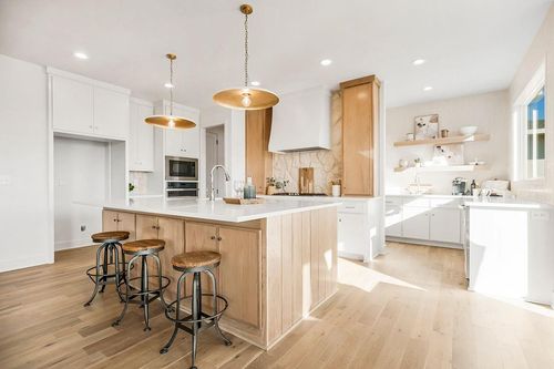 16388 S Elmridge St, Olathe, KS, 66062-9336 | Card Image