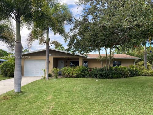 1672 Thumb Point Dr, Fort Pierce, FL, 34949-3529 | Card Image