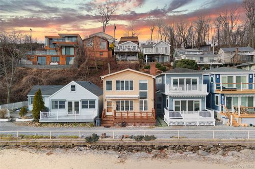 2-75-02 W Shore Rd, Port Washington, NY, 11050 | Card Image