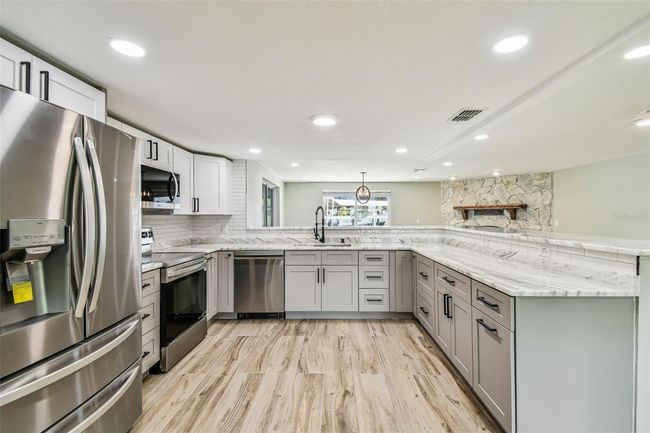 13909 Berkowitz Ave, House other with 3 bedrooms, 2 bathrooms and null parking in Hudson FL | Image 7