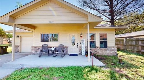 1831 Oak Hills Ln, Ada, OK, 74820-4479 | Card Image