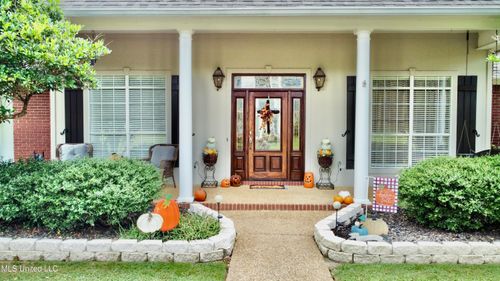 124 Linwood Dr, Brandon, MS, 39042-2365 | Card Image