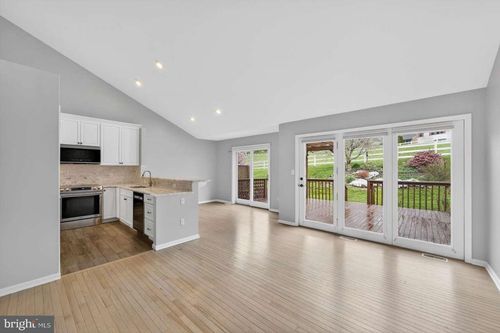 126 Steeplechase Dr, ELVERSON, PA, 19520-9256 | Card Image