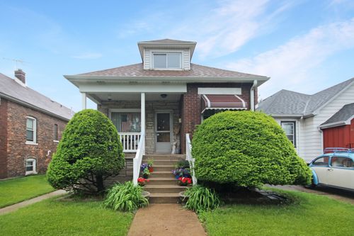 2424 Birch Ave, Whiting, IN, 46394-2137 | Card Image